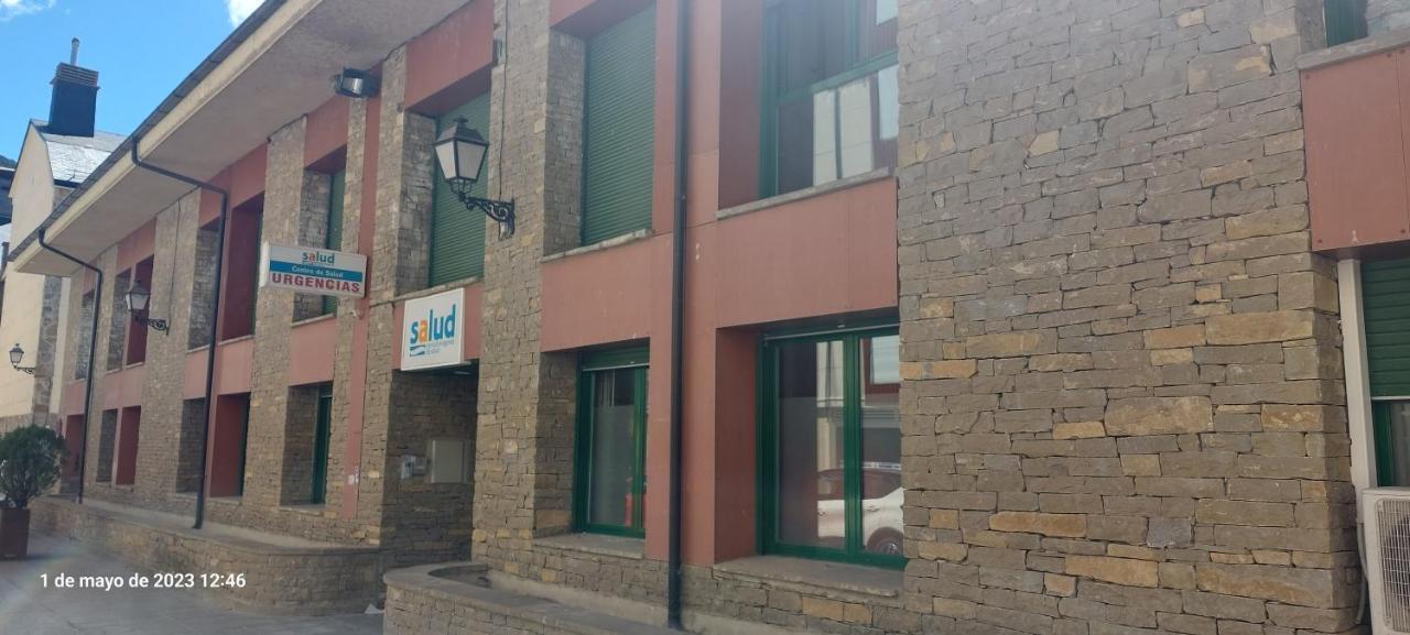 Apartamento Alma De Biescas Екстериор снимка