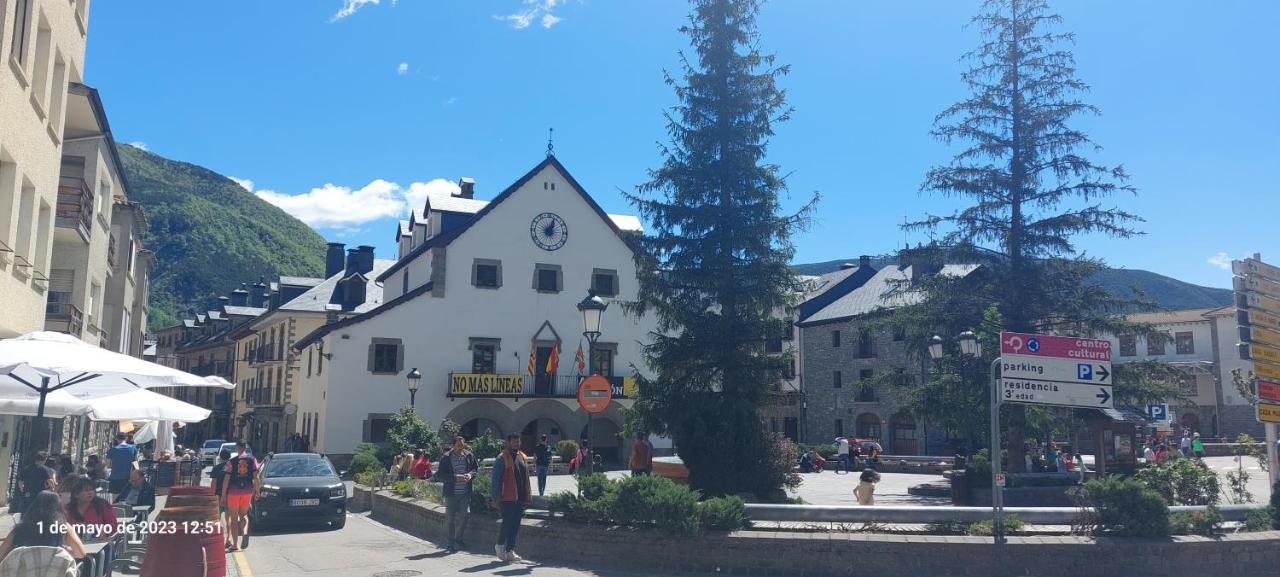Apartamento Alma De Biescas Екстериор снимка