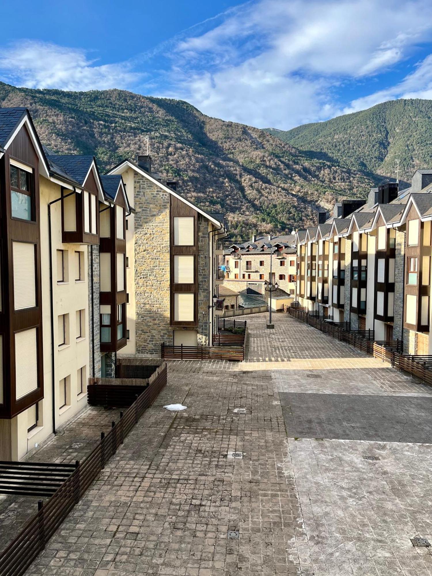 Apartamento Alma De Biescas Екстериор снимка